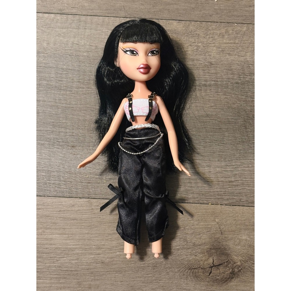 Bratz 20 Yearz Anniversary Special Edition Jade Fashion Doll (MGA 573432)
